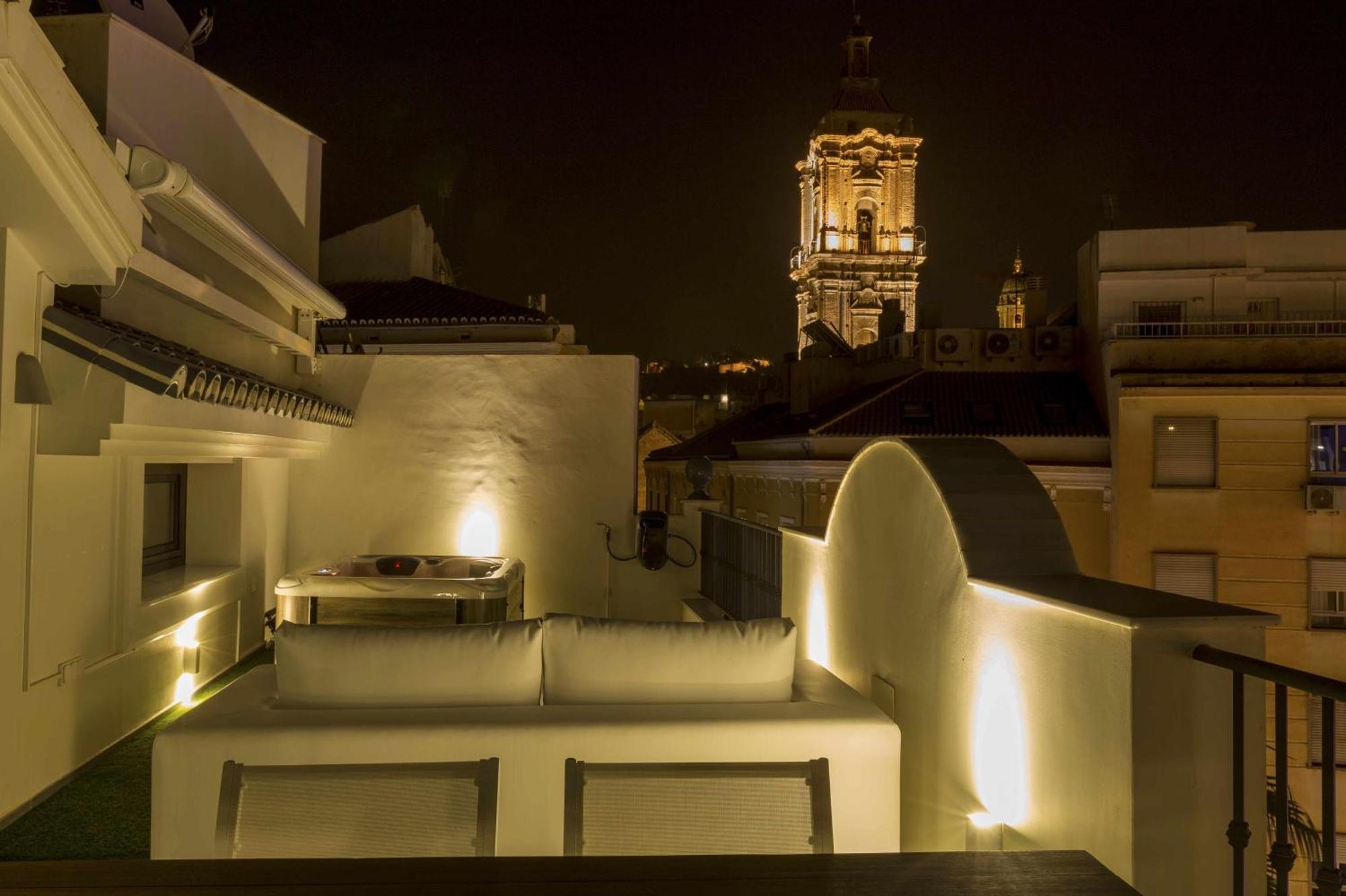 The Clock House - Luxury Urban Suites, Malaga